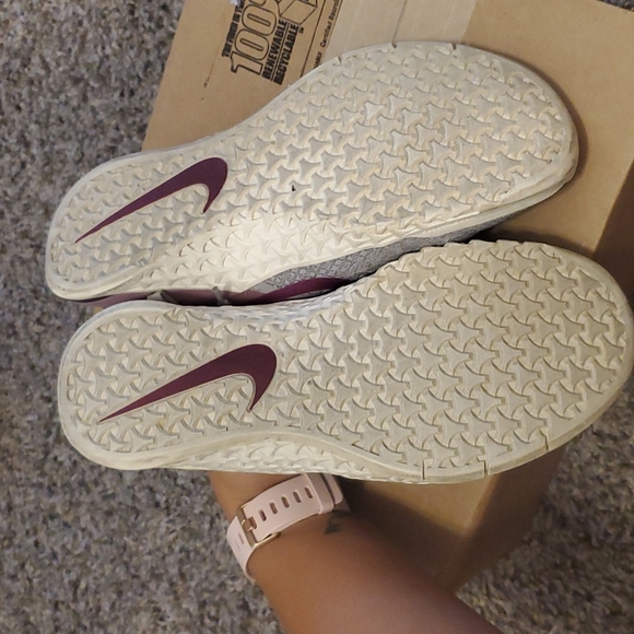 Size 7 nike metcon - Picture 3 of 4